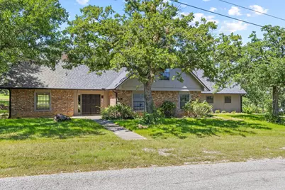 612 Doaks Drive, Runaway Bay, TX 76426 - Photo 2