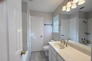 918 Gwinnett Cir, Arlington, TX 76017 - Photo 16
