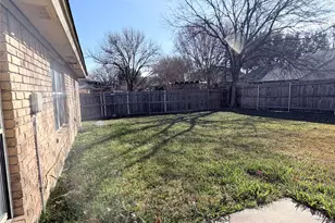 918 Gwinnett Cir, Arlington, TX 76017 - Photo 10