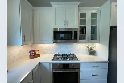 7333 Valley View Lane #404, Dallas, TX 75240 - Photo 6