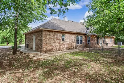 1984 Sunflower Road, Paradise, TX 76073 - Photo 4