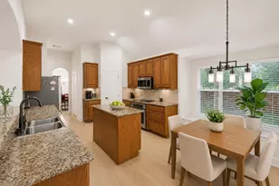 9895 Carriage Hill Ln, Frisco, TX 75035 - Photo 8