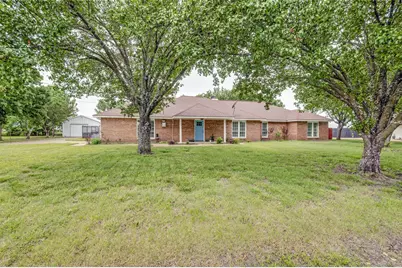 3323 Dasher Street, Lancaster, TX 75146 - Photo 2