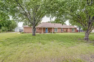 3323 Dasher St, Lancaster, TX 75146 - Photo 2