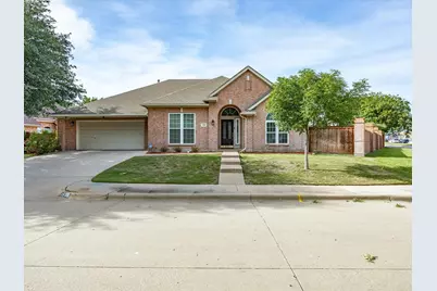 3529 Stone Creek Lane S, Fort Worth, TX 76137 - Photo 2