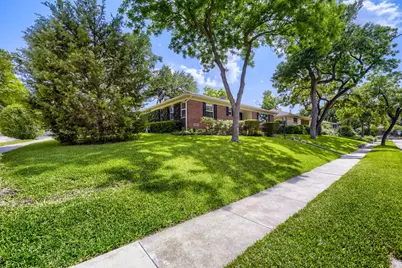 11016 Lippitt Avenue, Dallas, TX 75218 - Photo 2