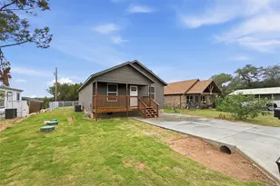 919 Arkansas River Dr, Granbury, TX 76048 - Photo 2