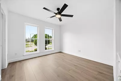 2131 Springwood, Carrollton, TX 75006 - Photo 18