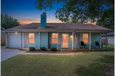 5918 Twin Willows Drive, Arlington, TX 76017 - Photo 2