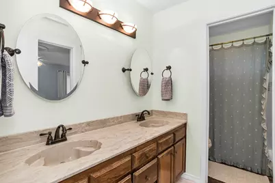 5918 Twin Willows Drive, Arlington, TX 76017 - Photo 20