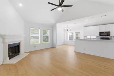 924 Bowie Drive, Lavon, TX 75166 - Photo 6