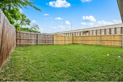 830 E Powell Avenue, Fort Worth, TX 76104 - Photo 26