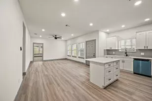 830 E Powell Ave, Fort Worth, TX 76104 - Photo 6