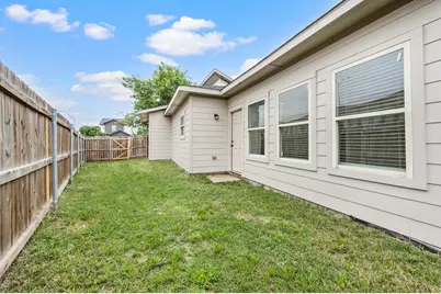 830 E Powell Avenue, Fort Worth, TX 76104 - Photo 24