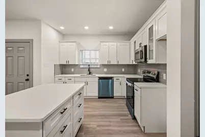 830 E Powell Avenue, Fort Worth, TX 76104 - Photo 12