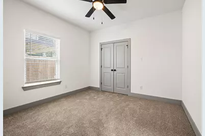 830 E Powell Avenue, Fort Worth, TX 76104 - Photo 20