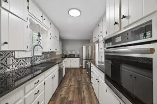 2715 Green Oaks Blvd, Arlington, TX 76017 - Photo 10