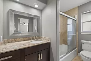2715 Green Oaks Blvd, Arlington, TX 76017 - Photo 30