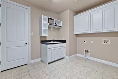 7401 Park Place Drive, North Richland Hills, TX 76182 - Photo 18