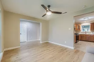 110 W Marguerita Dr, Garland, TX 75040 - Photo 4