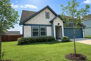2310 Hydrangea Dr, Pilot Point, TX 76258 - Photo 2
