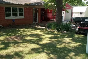 1005 Gary St, Bridgeport, TX 76426 - Photo 4