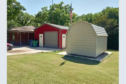 1005 Gary Street, Bridgeport, TX 76426 - Photo 2