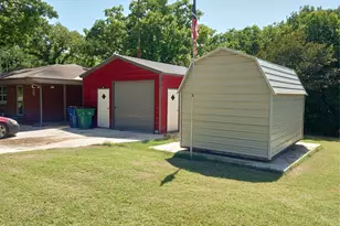 1005 Gary St, Bridgeport, TX 76426 - Photo 2