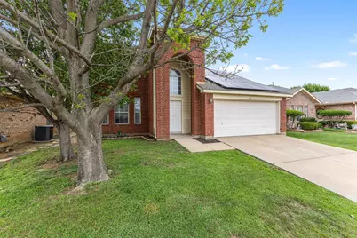 312 Elk Run Drive, Fort Worth, TX 76140 - Photo 2