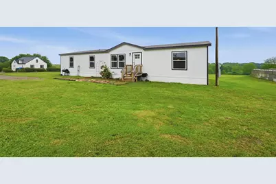 587 Kentucky Town Road, Whitewright, TX 75491 - Photo 2
