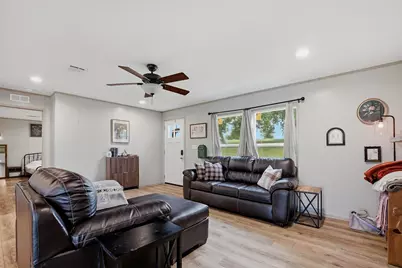 587 Kentucky Town Road, Whitewright, TX 75491 - Photo 6