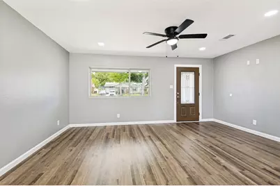 737 Cranbrook Lane, Grand Prairie, TX 75052 - Photo 2