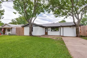 737 Cranbrook Ln, Grand Prairie, TX 75052 - Photo 1