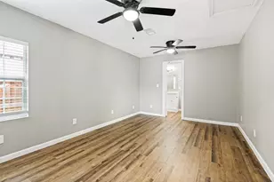 737 Cranbrook Ln, Grand Prairie, TX 75052 - Photo 10