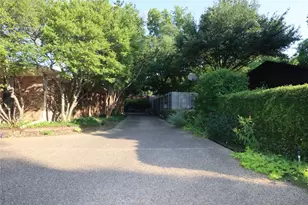 5421 Benbridge Dr, Fort Worth, TX 76107 - Photo 4