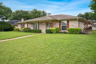 319 High Brook Dr, Richardson, TX 75080 - Photo 2