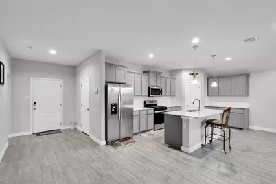 1221 Rolling Meadows Drive, Cedar Hill, TX 75104 - Photo 2