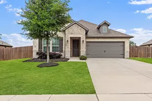 1620 Glade Meadows Dr, Burleson, TX 76058 - Photo 2