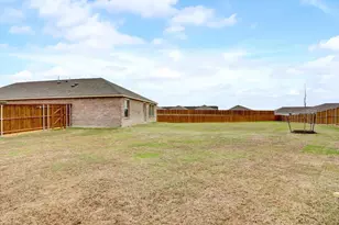 2836 Ozark Cir, Little Elm, TX 75068 - Photo 2