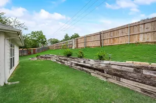 603 Pine Meadow Ct, Arlington, TX 76012 - Photo 18