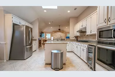 8902 Pleasant Hill Drive, Granbury, TX 76049 - Photo 32