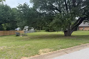 3303 Bogota St, Athens, TX 75752 - Photo 1