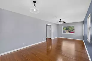 2104 Hillburn Dr, Dallas, TX 75227 - Photo 6