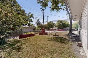 2104 Hillburn Dr, Dallas, TX 75227 - Photo 32