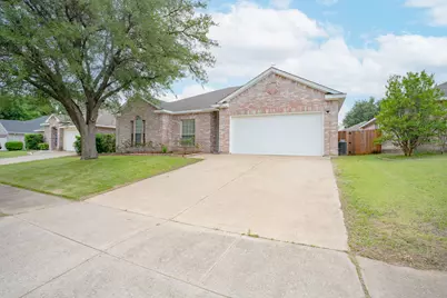 1003 Morningside Drive, Grand Prairie, TX 75052 - Photo 2