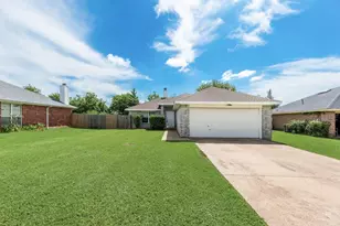 1415 S Medora St, Terrell, TX 75160 - Photo 18
