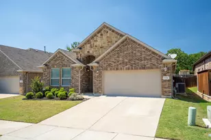 2108 Moonsail Ln, Denton, TX 76210 - Photo 2