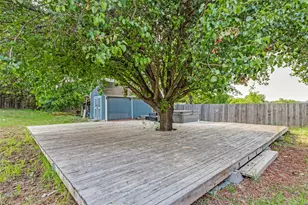 106 King Arthur Ct, Weatherford, TX 76086 - Photo 22
