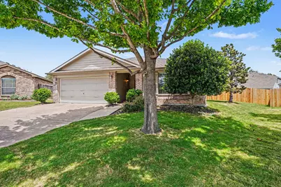 9232 Monument Court, Fort Worth, TX 76244 - Photo 2