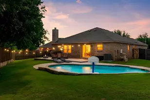 6901 Sylvan Meadows Dr, Fort Worth, TX 76120 - Photo 2